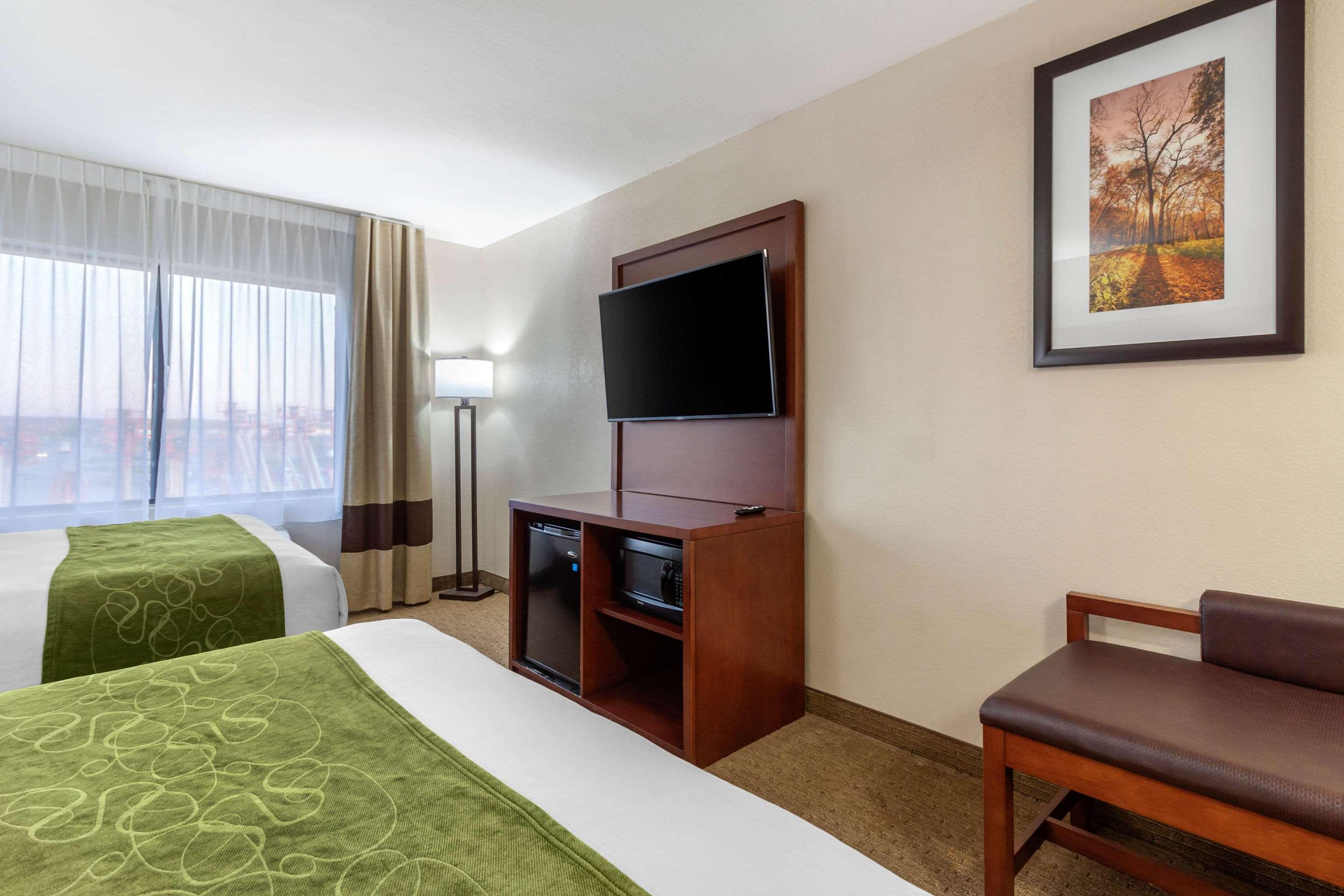 Comfort Suites Omaha East-Council Bluffs Bagian luar foto