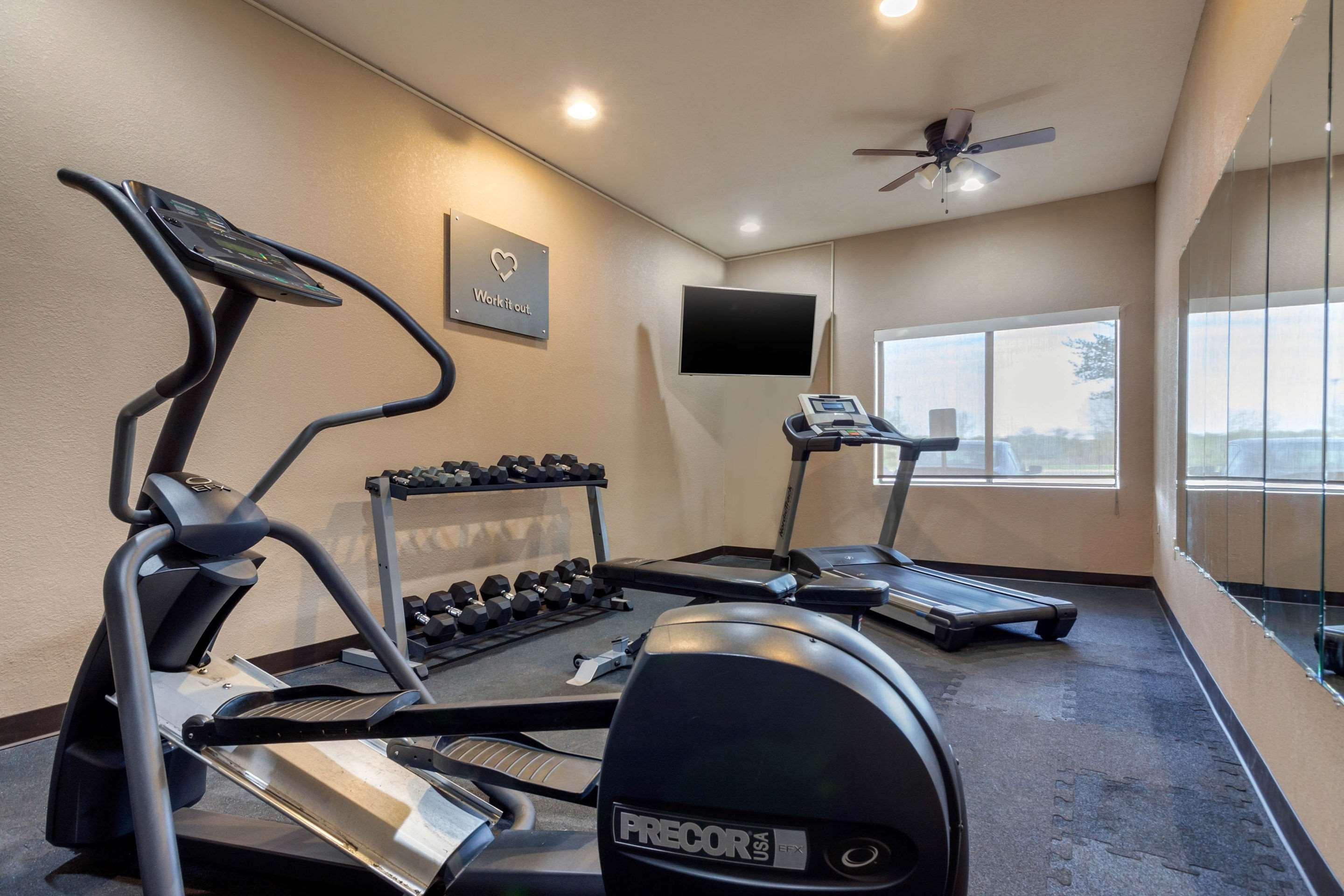 Comfort Suites Omaha East-Council Bluffs Bagian luar foto