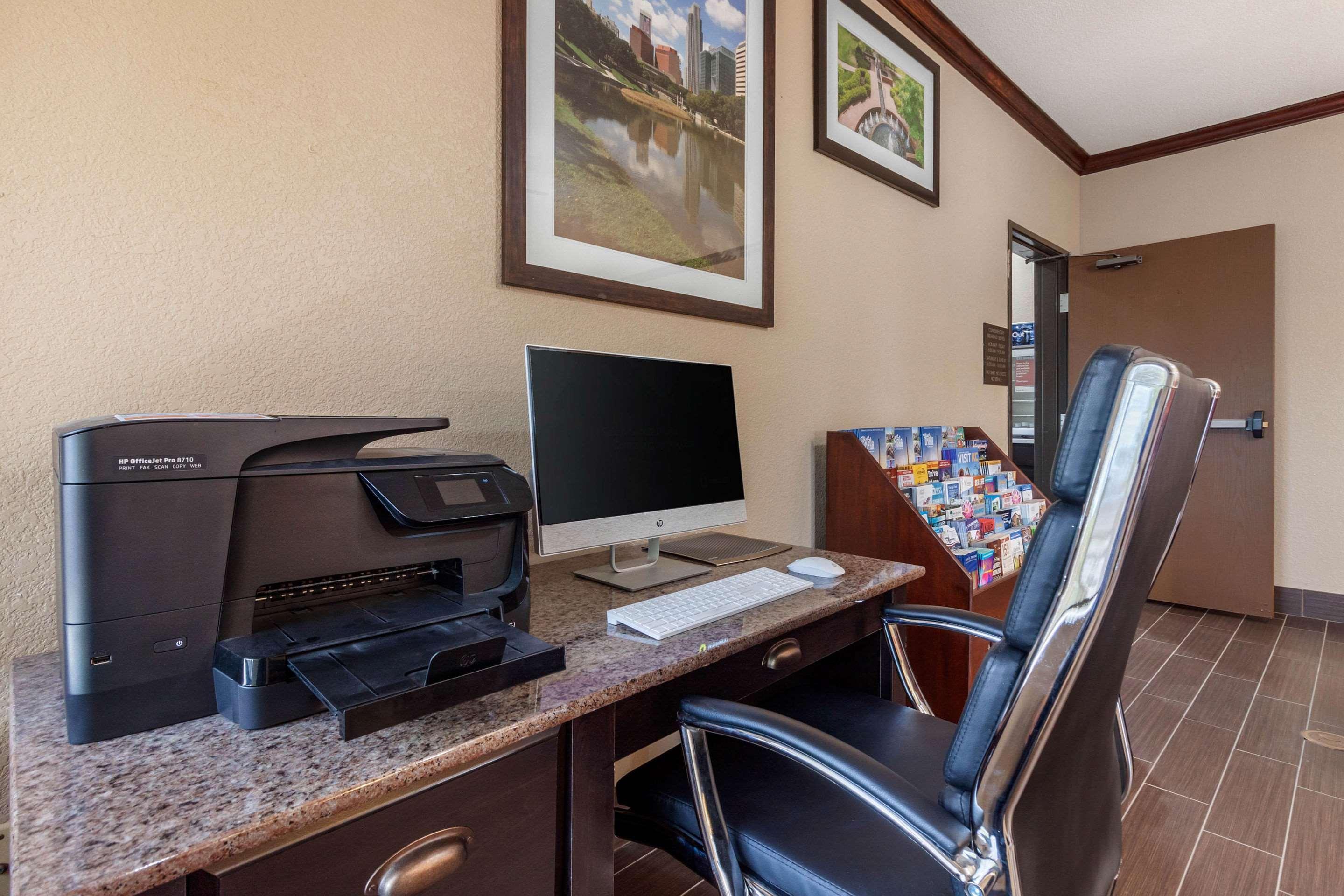 Comfort Suites Omaha East-Council Bluffs Bagian luar foto