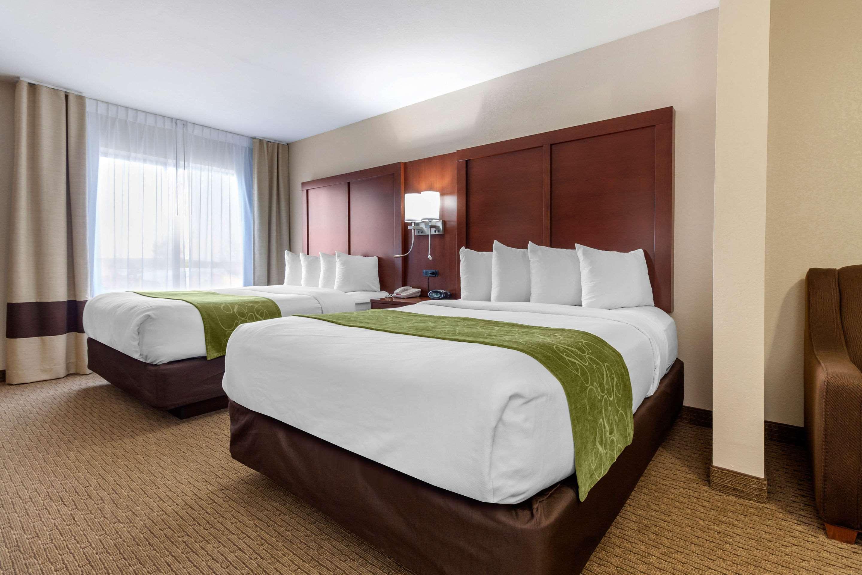 Comfort Suites Omaha East-Council Bluffs Bagian luar foto