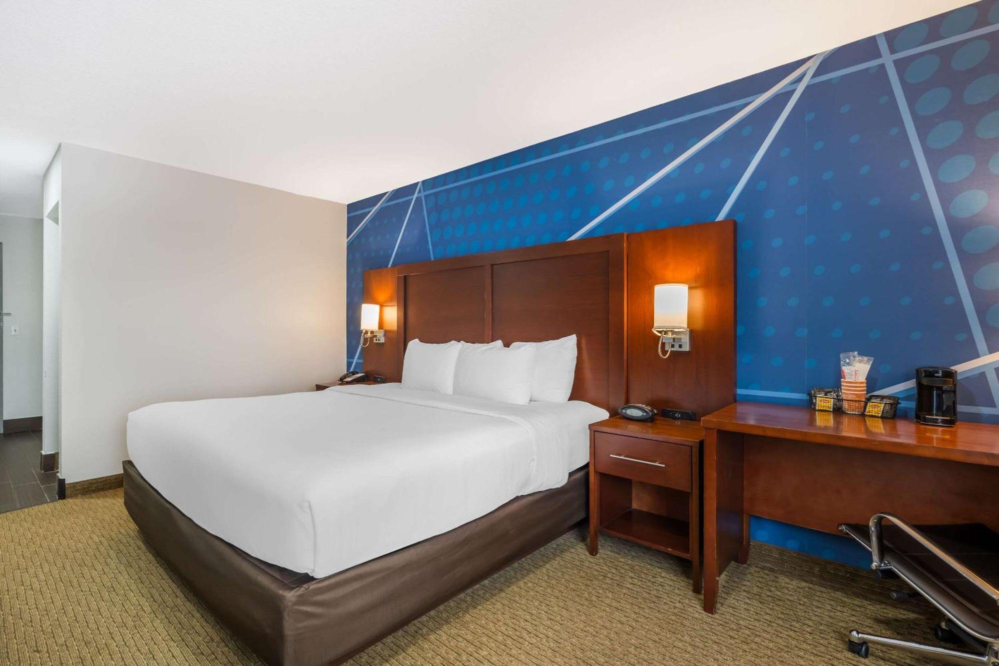 Comfort Suites Omaha East-Council Bluffs Bagian luar foto
