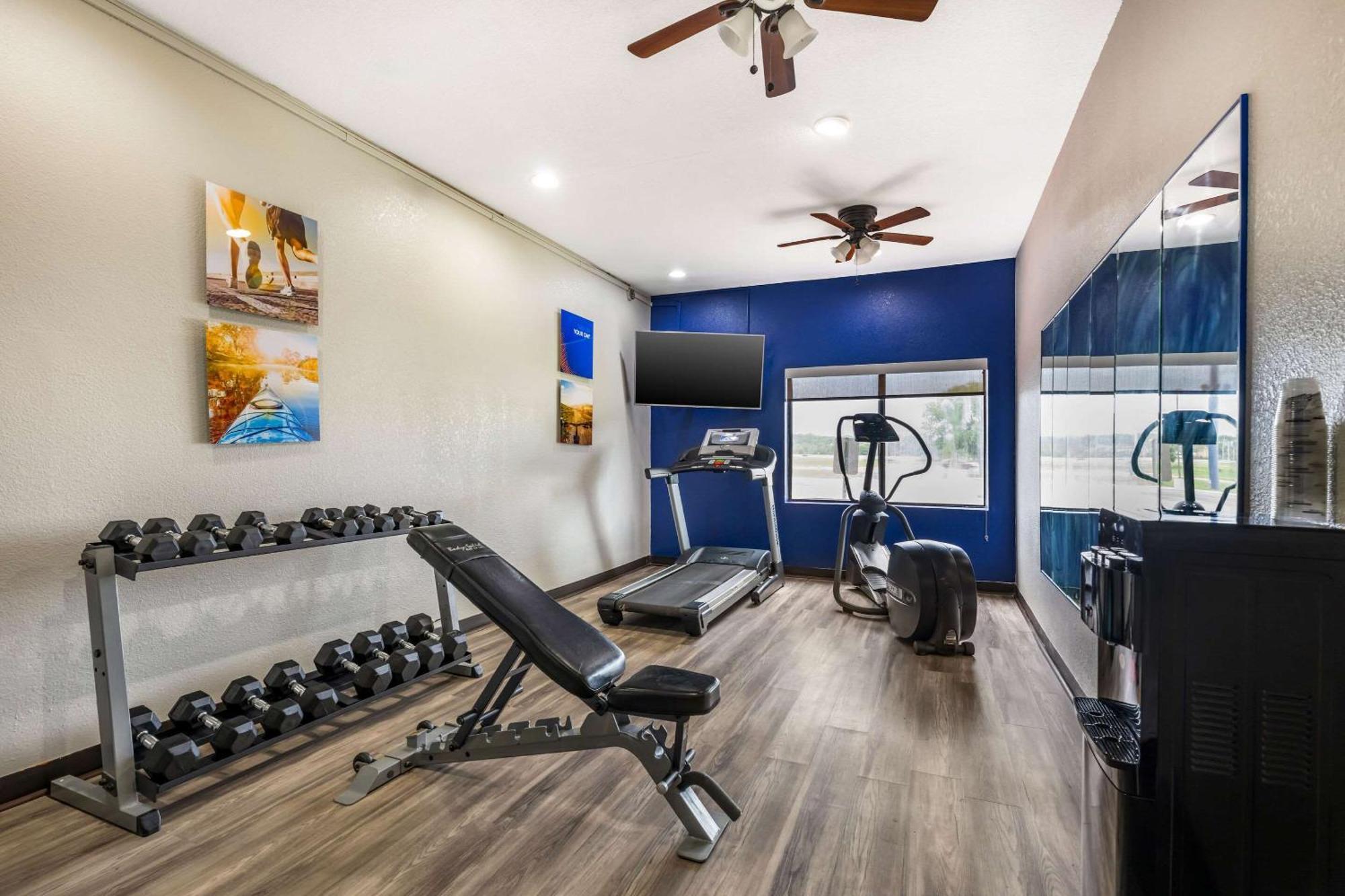 Comfort Suites Omaha East-Council Bluffs Bagian luar foto