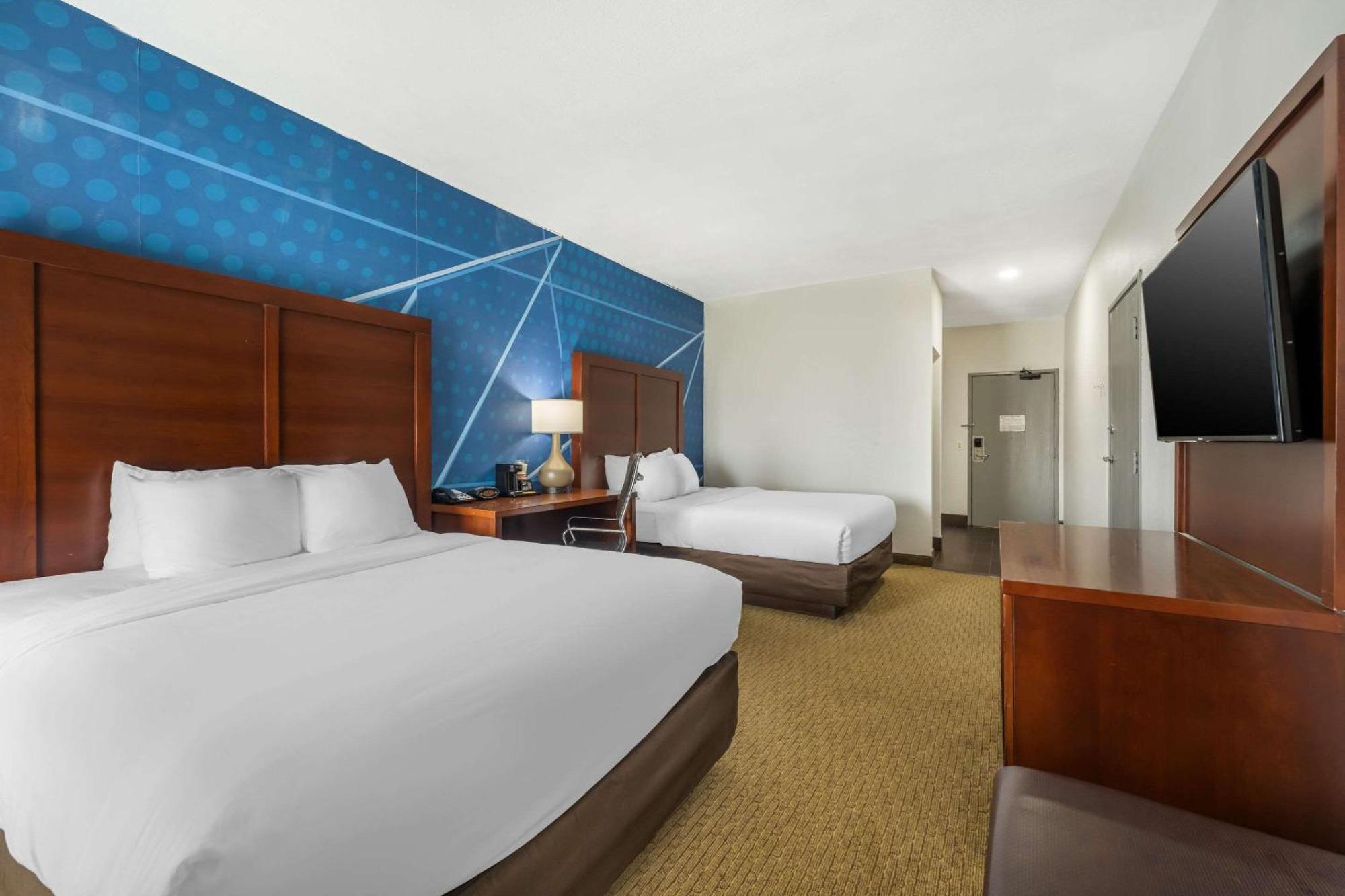 Comfort Suites Omaha East-Council Bluffs Bagian luar foto
