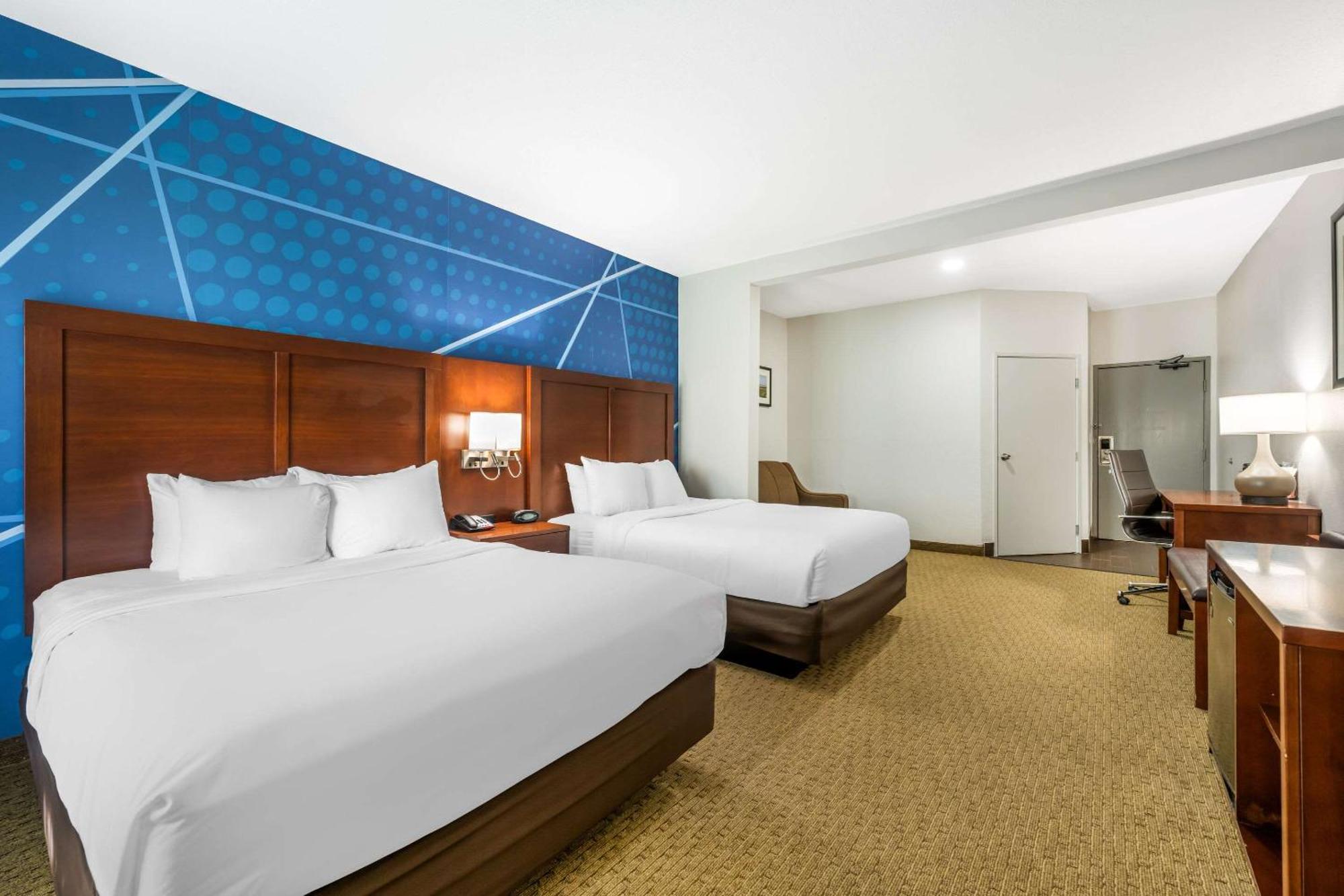 Comfort Suites Omaha East-Council Bluffs Bagian luar foto