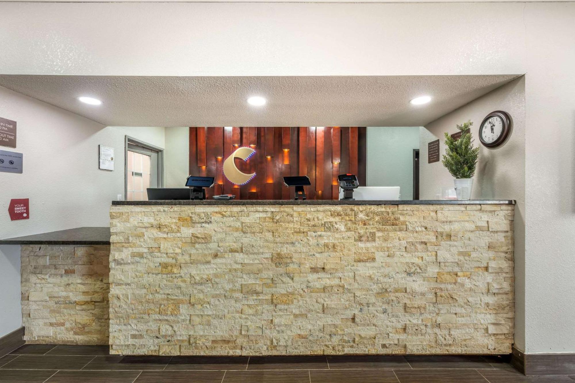 Comfort Suites Omaha East-Council Bluffs Bagian luar foto